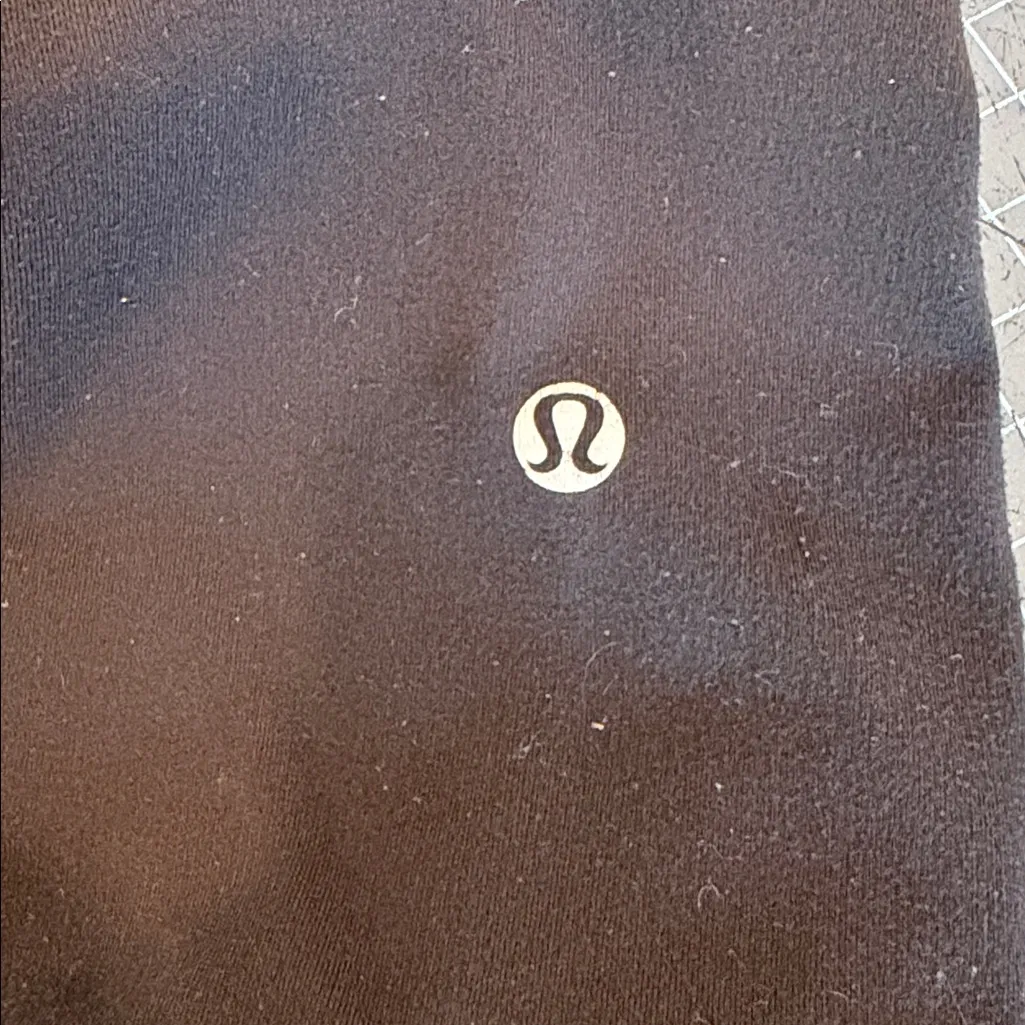 Reversible Lululemon Black & Lime Green Cropped Leggings - Image 2