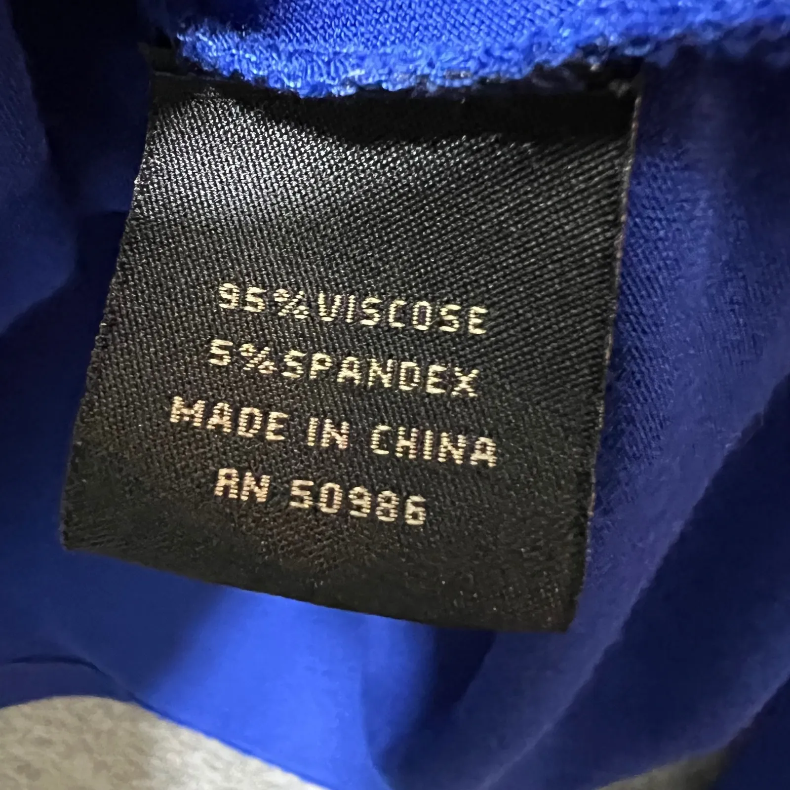 Jeanne Pierre Blue Bell Sleeve Top Button Cuff Stretch Knit Scoop M - Image 4