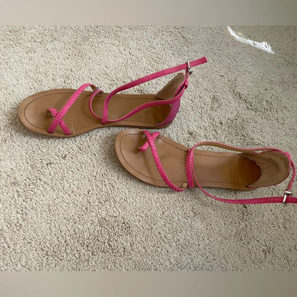 Express flat sandals with straps - Image 6