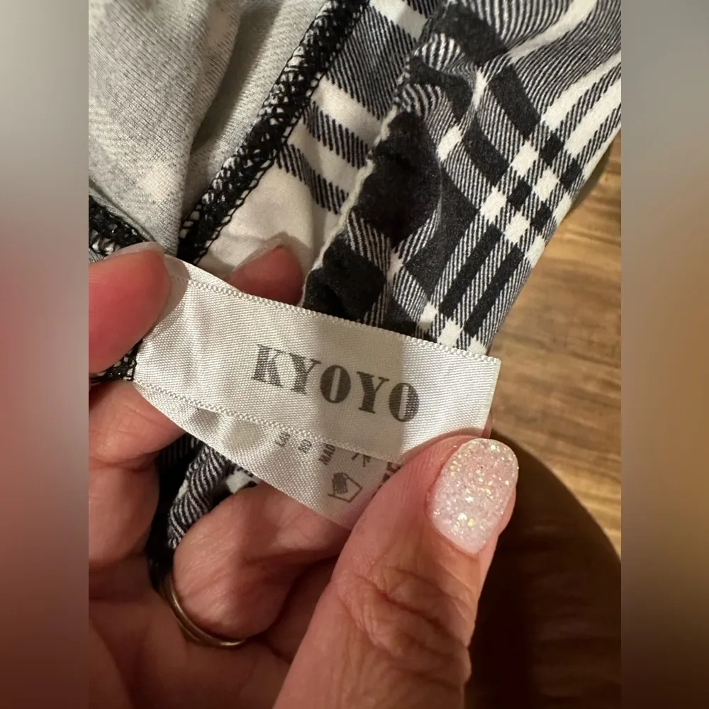 EUC High Waist Plaid Leggings Black White Print Stretchy Yoga Pants Outdoor Size M - Image 3