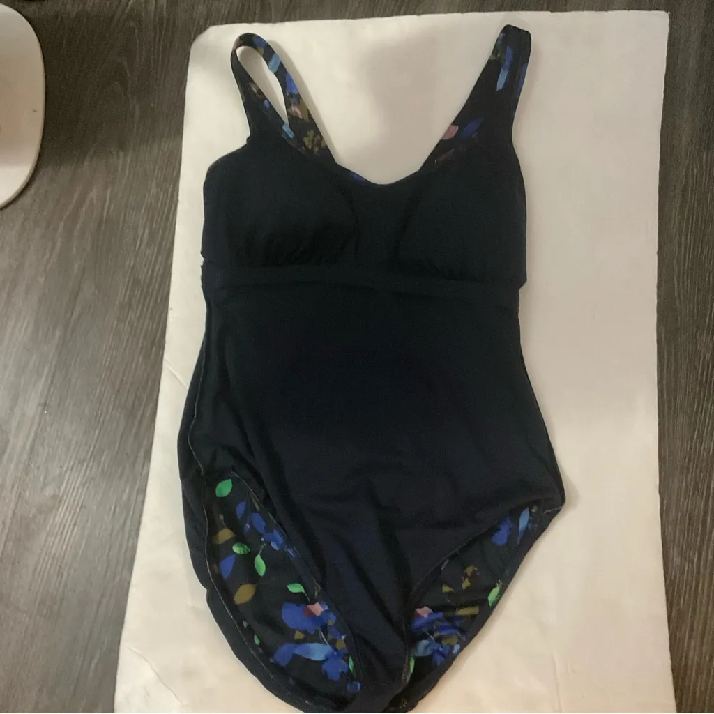 All In Motion One Piece Floral Swimsuit  L Resortwear Vacation Coconut Girl Twee - Image 8