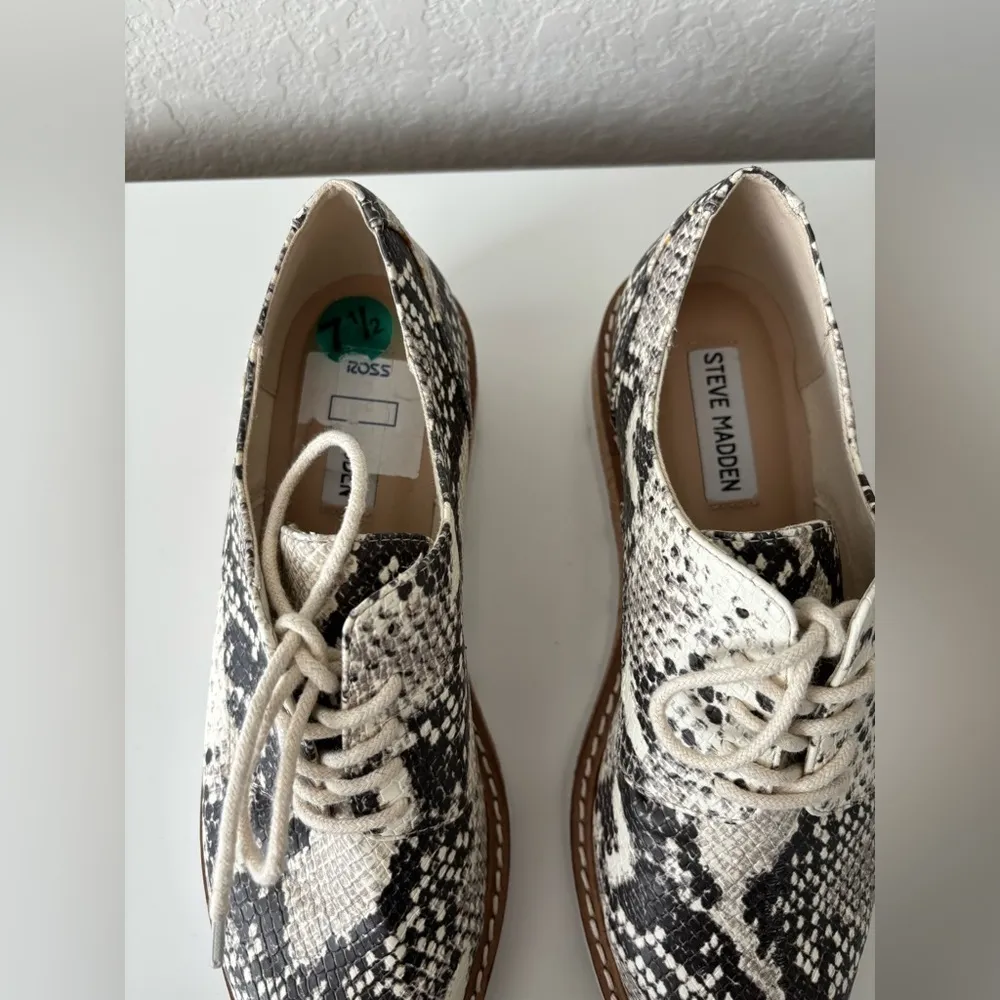 Steve Madden Wrenly Flatform Oxford SZ 7.5 - Image 7