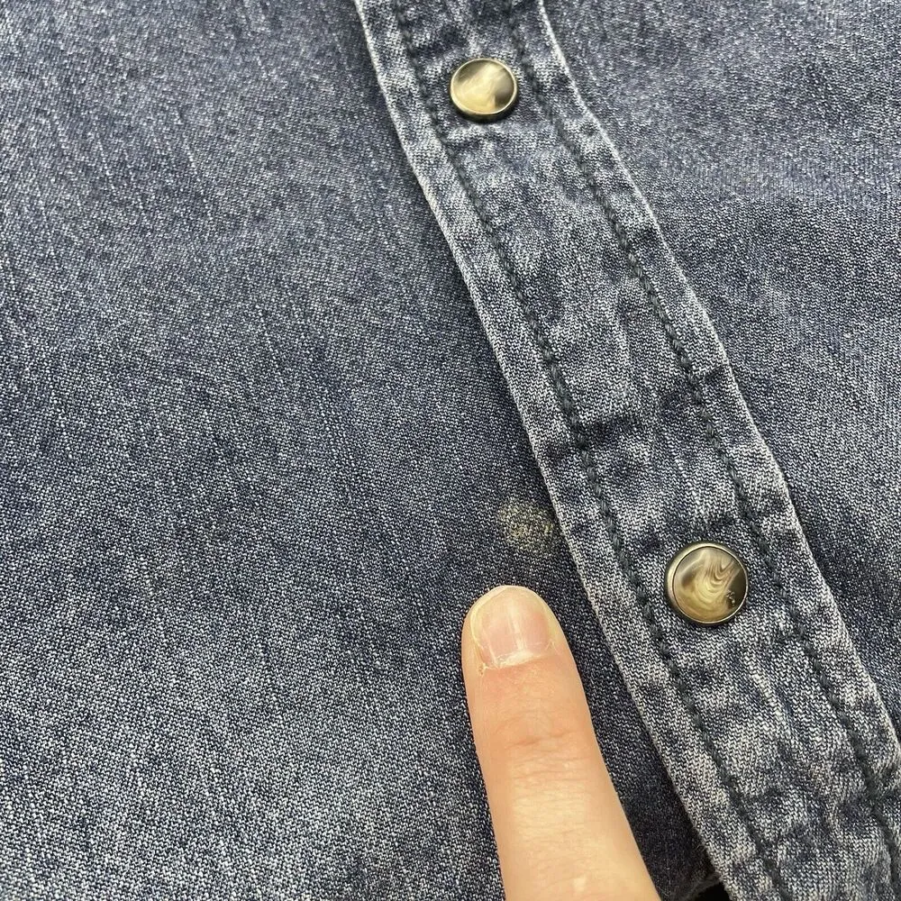 Mossimo Size XL Denim Shirt Pearl Snap Button Down Relaxed Fit Medium Wash Top Blue - Image 6