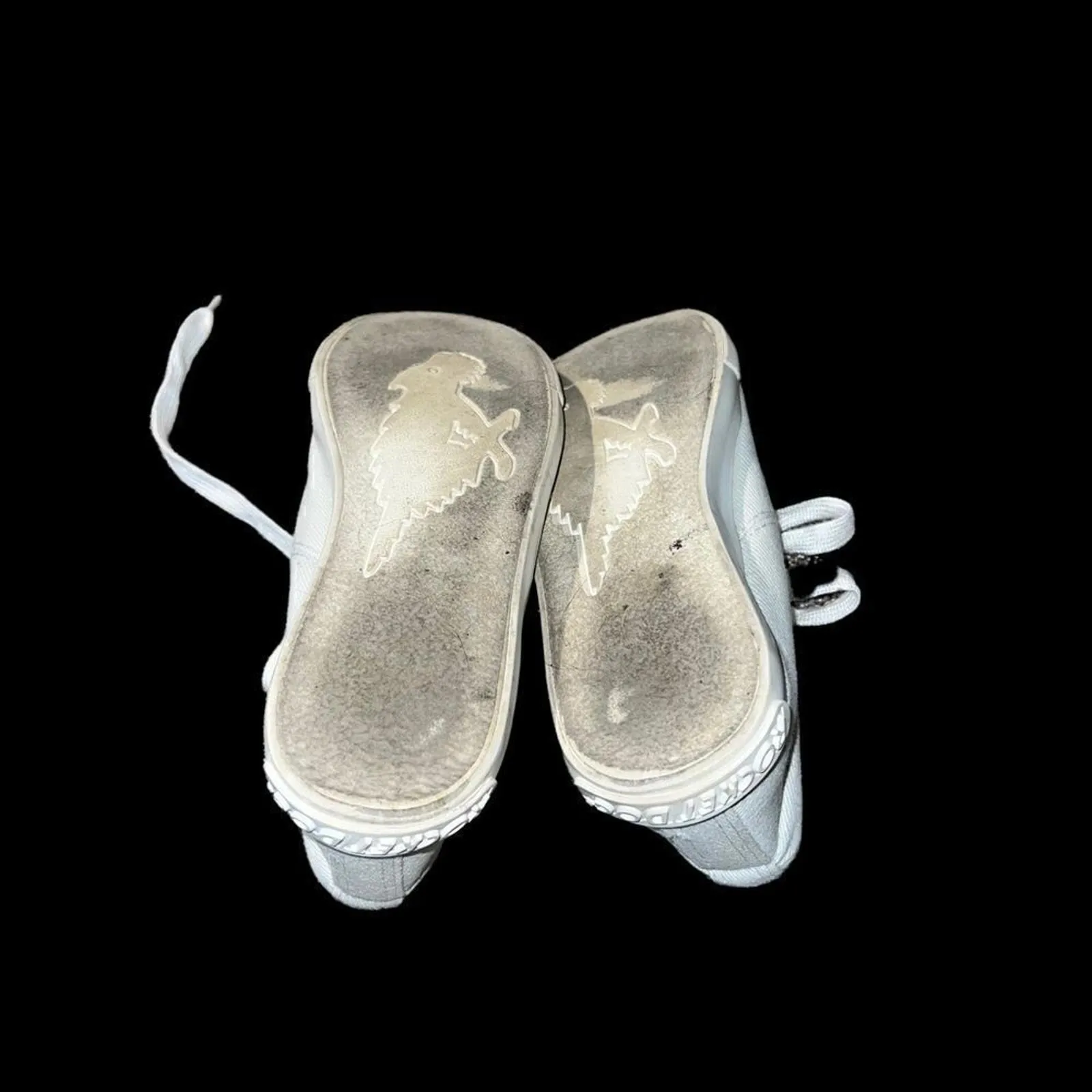 Rocket Dog light grey fabric low top sneakers w laces women’s size 7.5 - Image 8