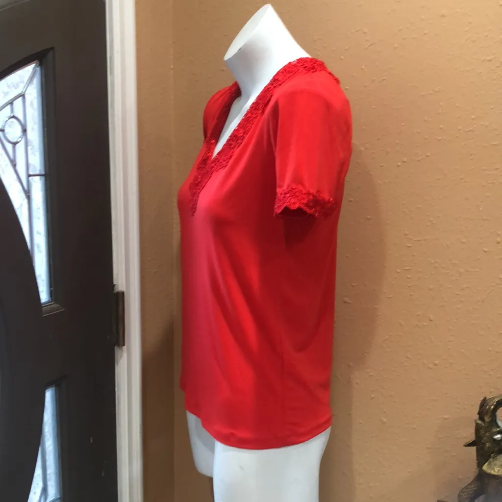 Karl Lagerfield  v neck embroidered short sleeve blouse nwt - Image 5