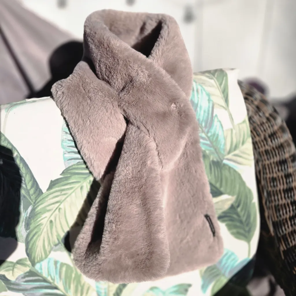 Banana Republe Taupe Faux Fur Scarf - Image 6