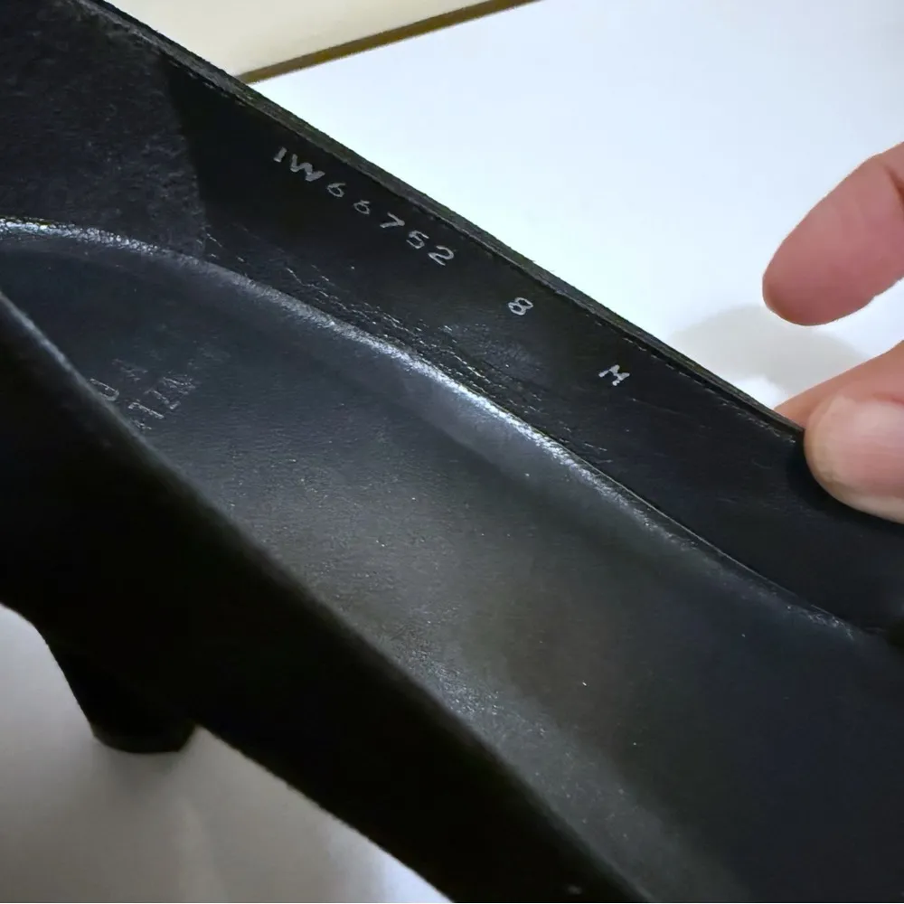 STUART WEITZMAN Black Suede Pumps with Grosgrain Ribbon Trim Size 8 - Image 5