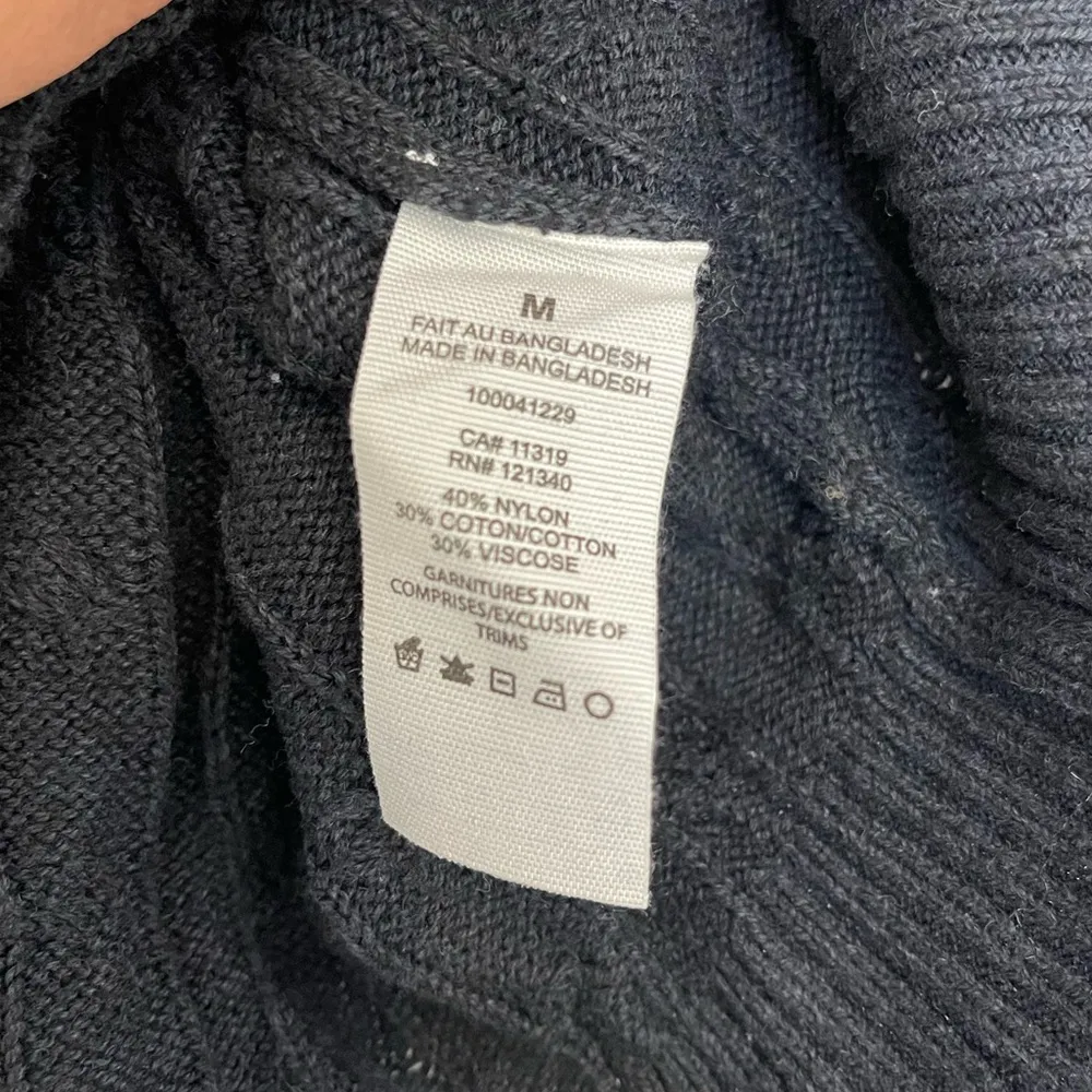 Garage cable knit classic navy blue sweater crew neck size medium - Image 4