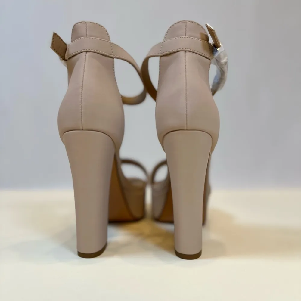 Cream Platform Heels with Ankle Strap 1 inch platform 4.5 inch heel. Size 7 - Image 4