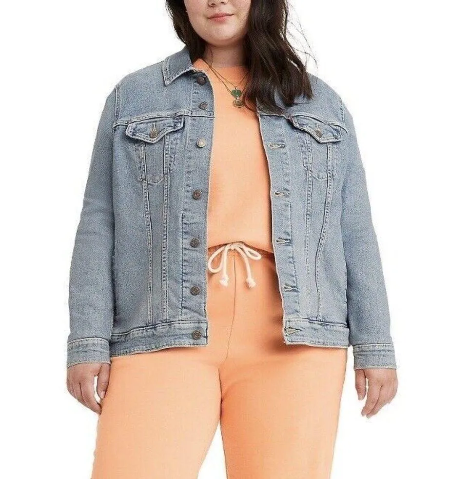 Levi's Women's Plus Size Original Trucker Denim Jacket Size 4X Lighter Blue New - Image 3