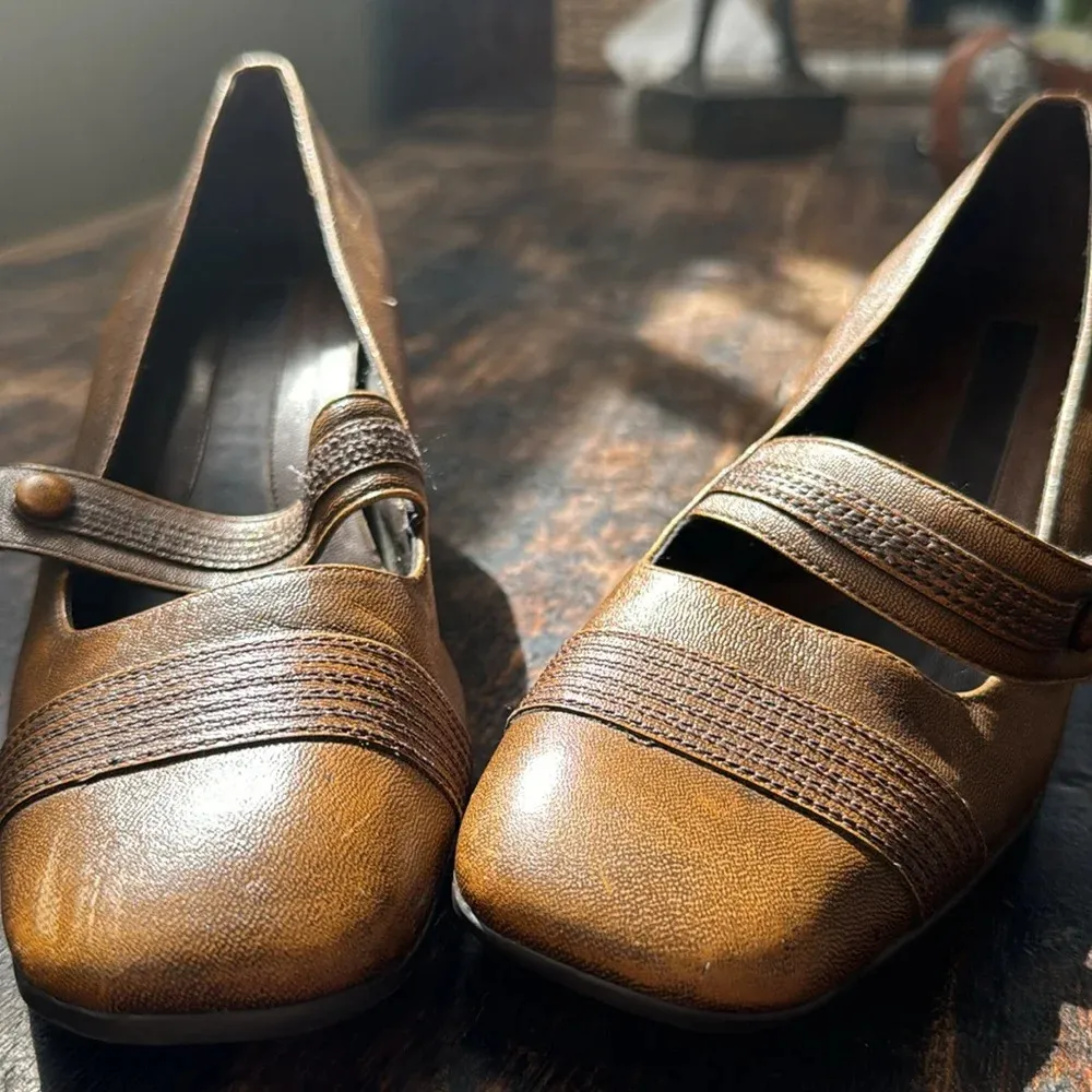 Laura Scott Brown Tan Shoes 8M Strap Heel Sqaure Toe Leather Brazil Retro Office - Image 8