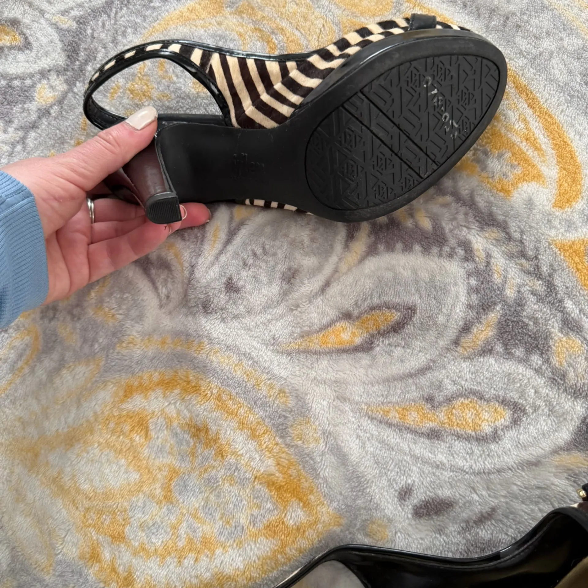 Calf Hair Fur Zebra Print Platform Peep Toe Heels Vintage Anne Klein size 7 Y2k - Image 6