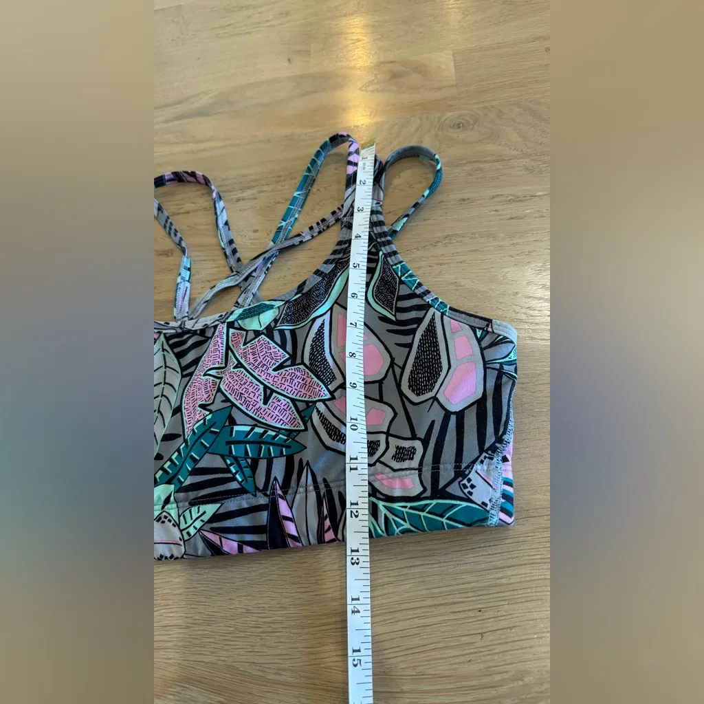 Gap fit medium impact sports bra tropical pattern size large - Image 3