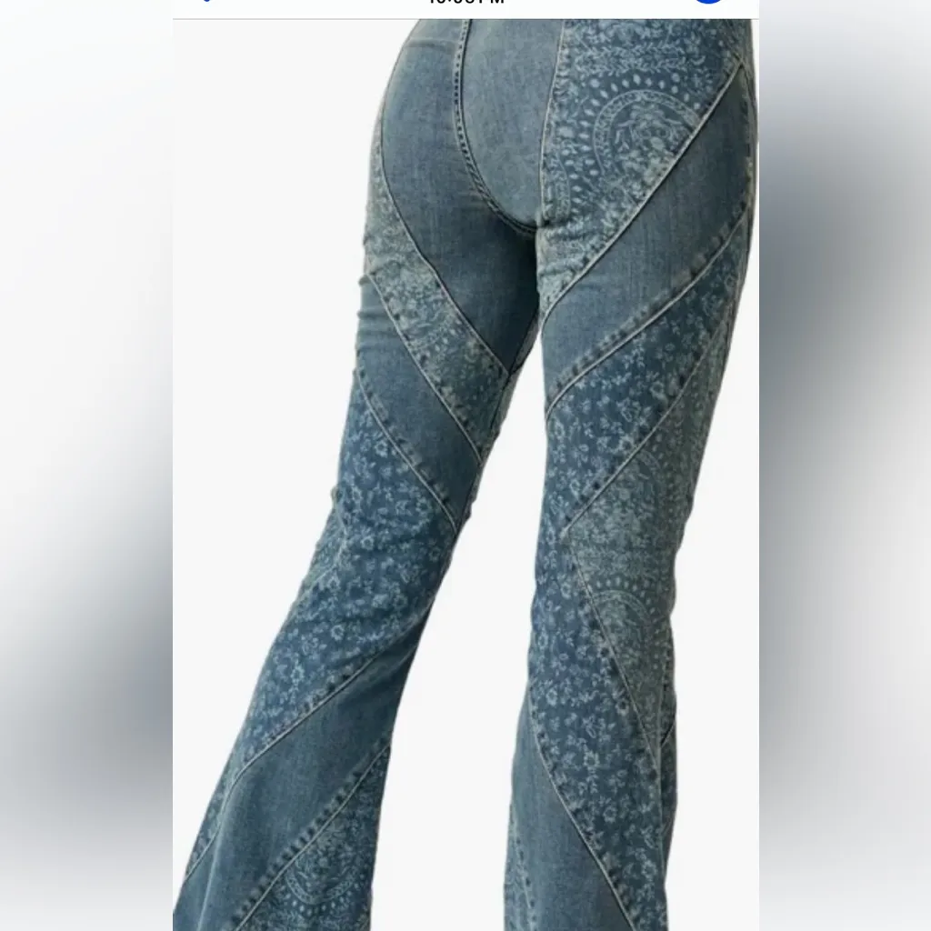 We The Free Mermaid Mid Rise Flare Jeans. Size 26 - Image 5