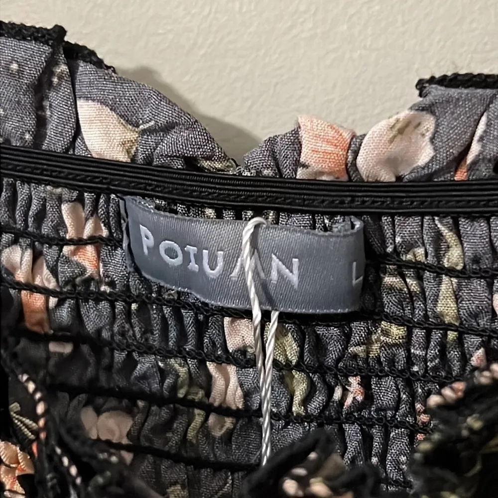 POIUMN large ruched top juniors black floral print ruched sleeves new with tags Size undefined - Image 5