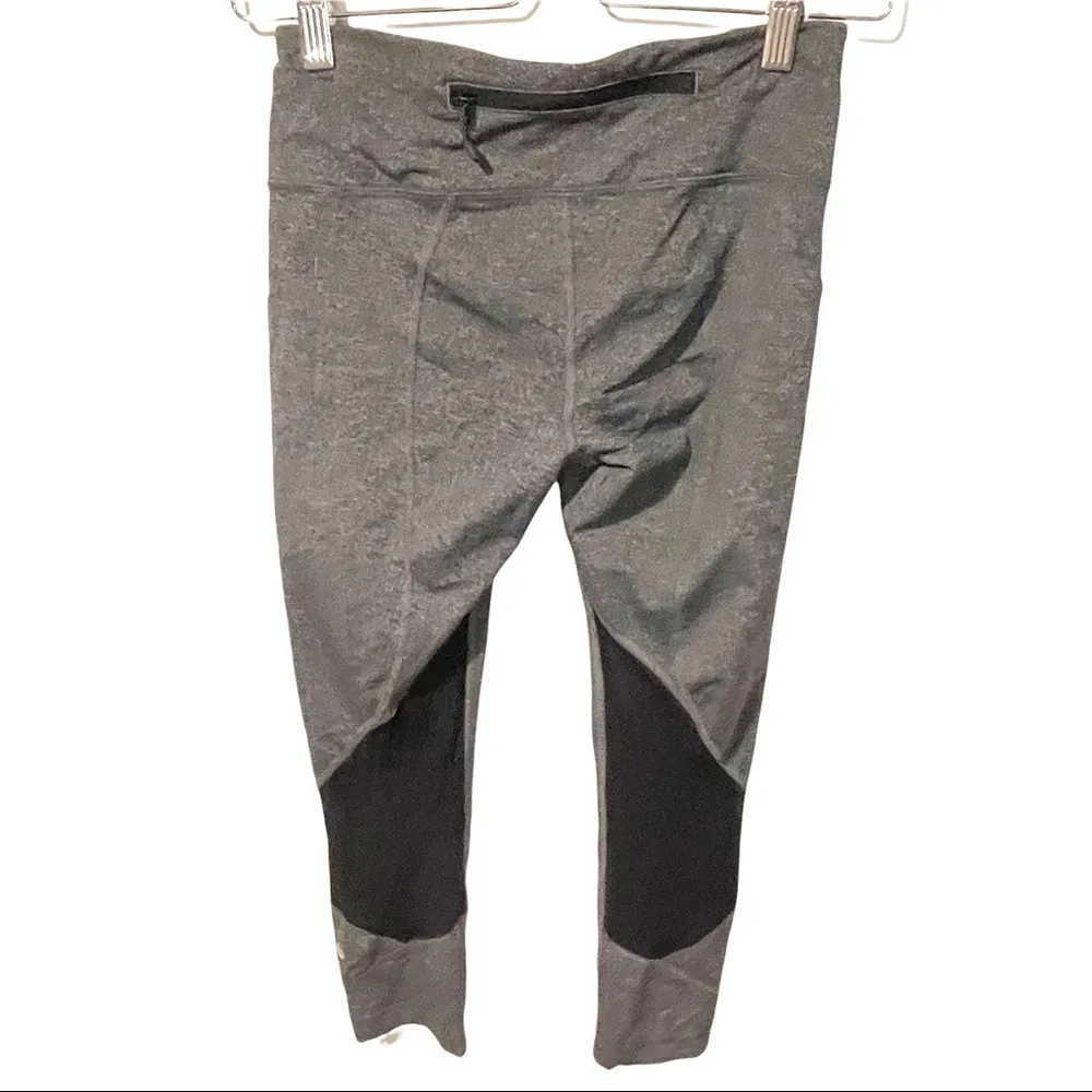 Lululemon Womens Size 4 Pace Rival Grey Black Running Athletic Crops Leggings - Image 6