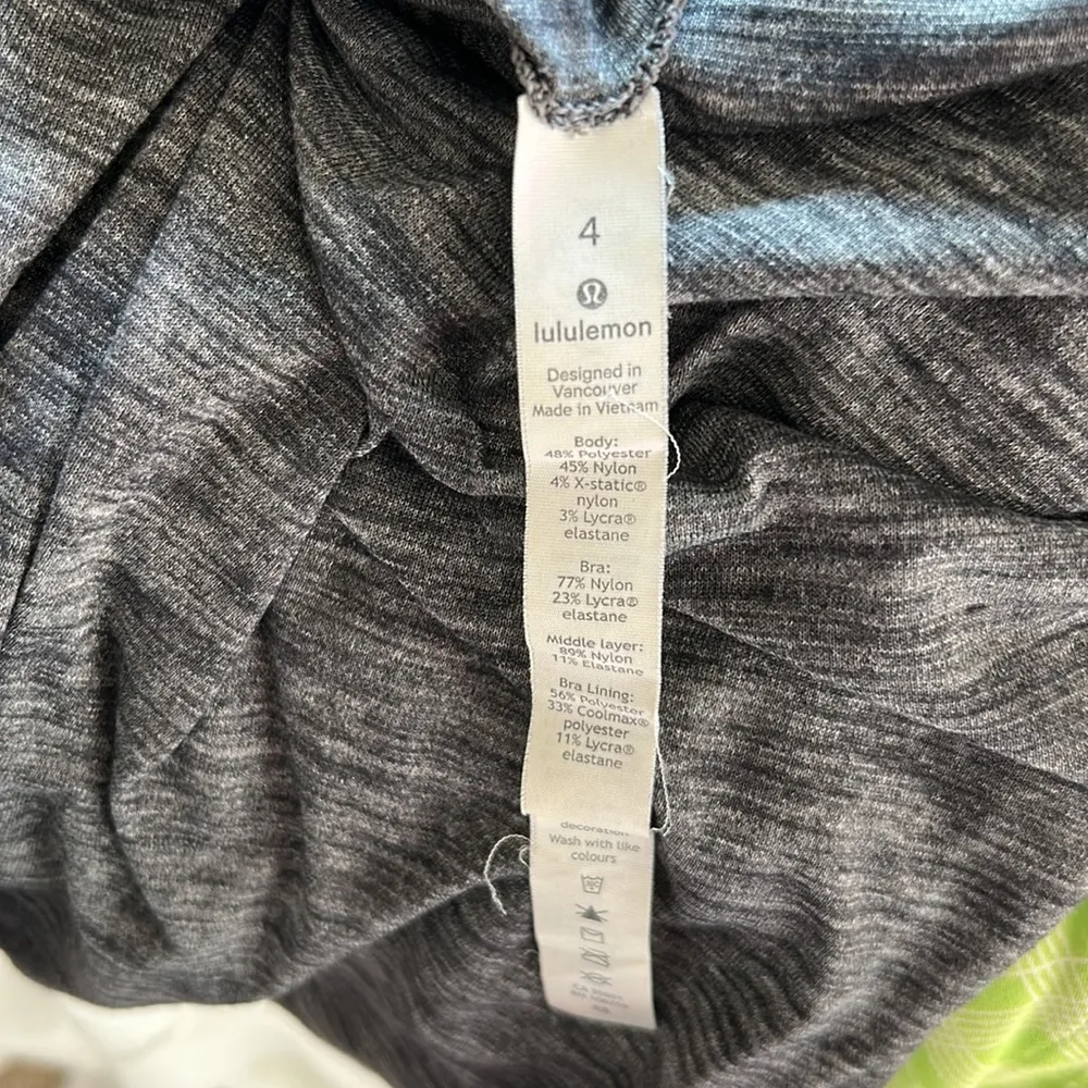 Lululemon 2 in one sports bra and tank - Image 4