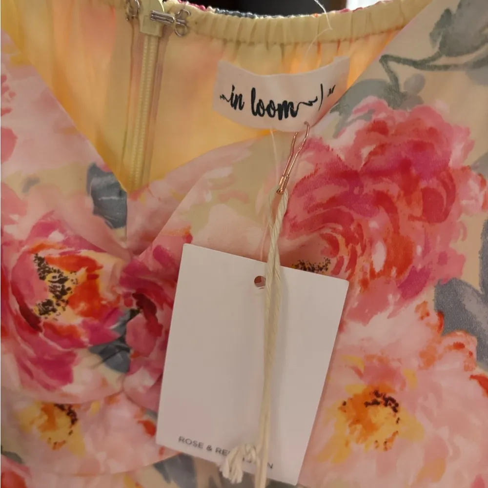 Beautiful silky floral dress Size M - Image 5