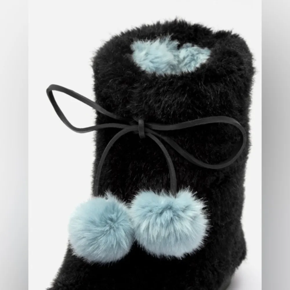 FRANCES VALENTINE Samantha Boots Black Faux Fur with Blue Pom Pom Size 8 Booties - Image 2