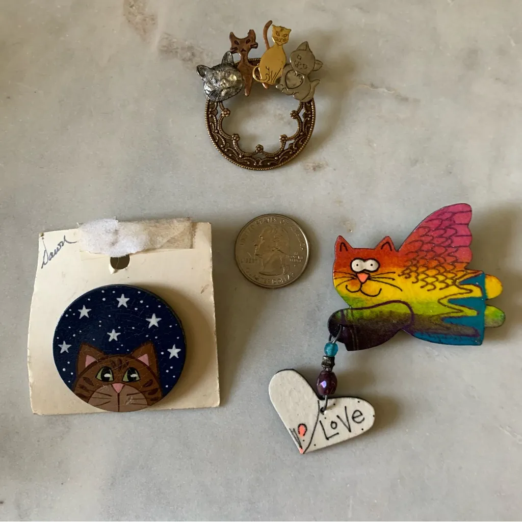 Colorful Cat Brooch Set Brown - Image 3