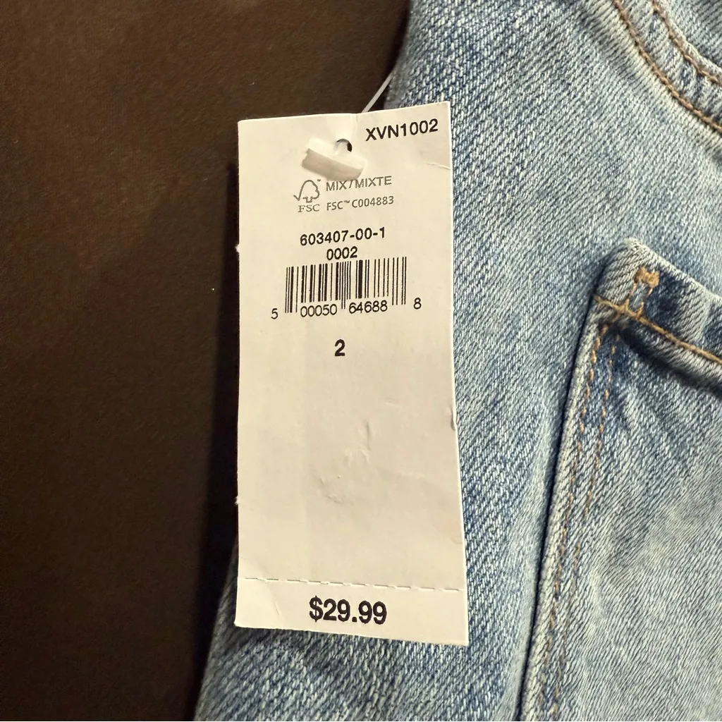 Old Navy Light Blue Boyfriend Jeans Size 2 - Image 5