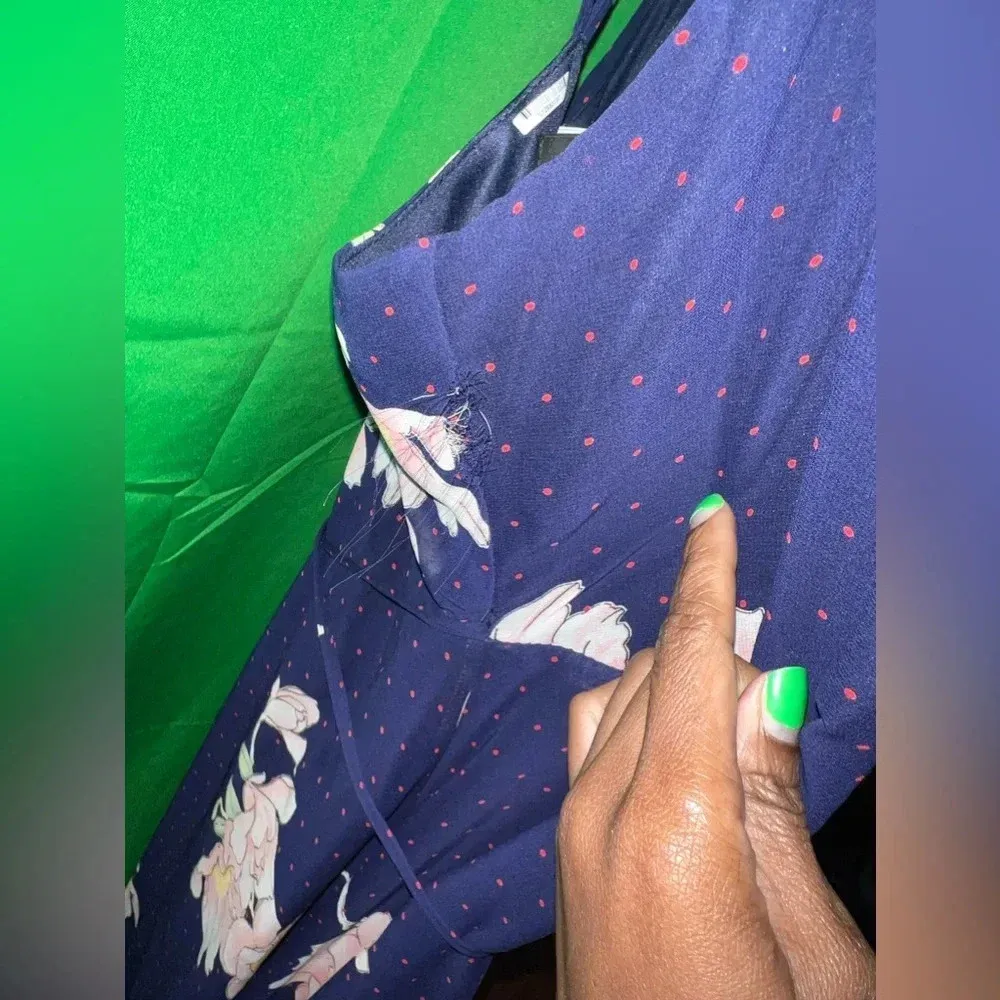 Lulus Gown Size XS-Flaw - Image 5