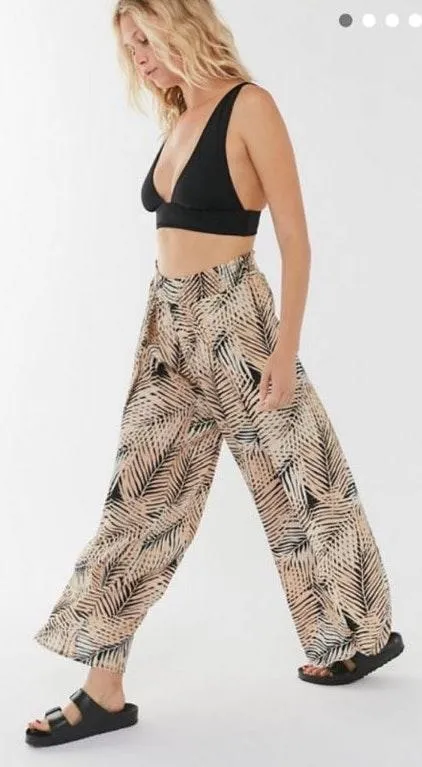 Billabong Flowy / Slit Leg Pants - Image 2