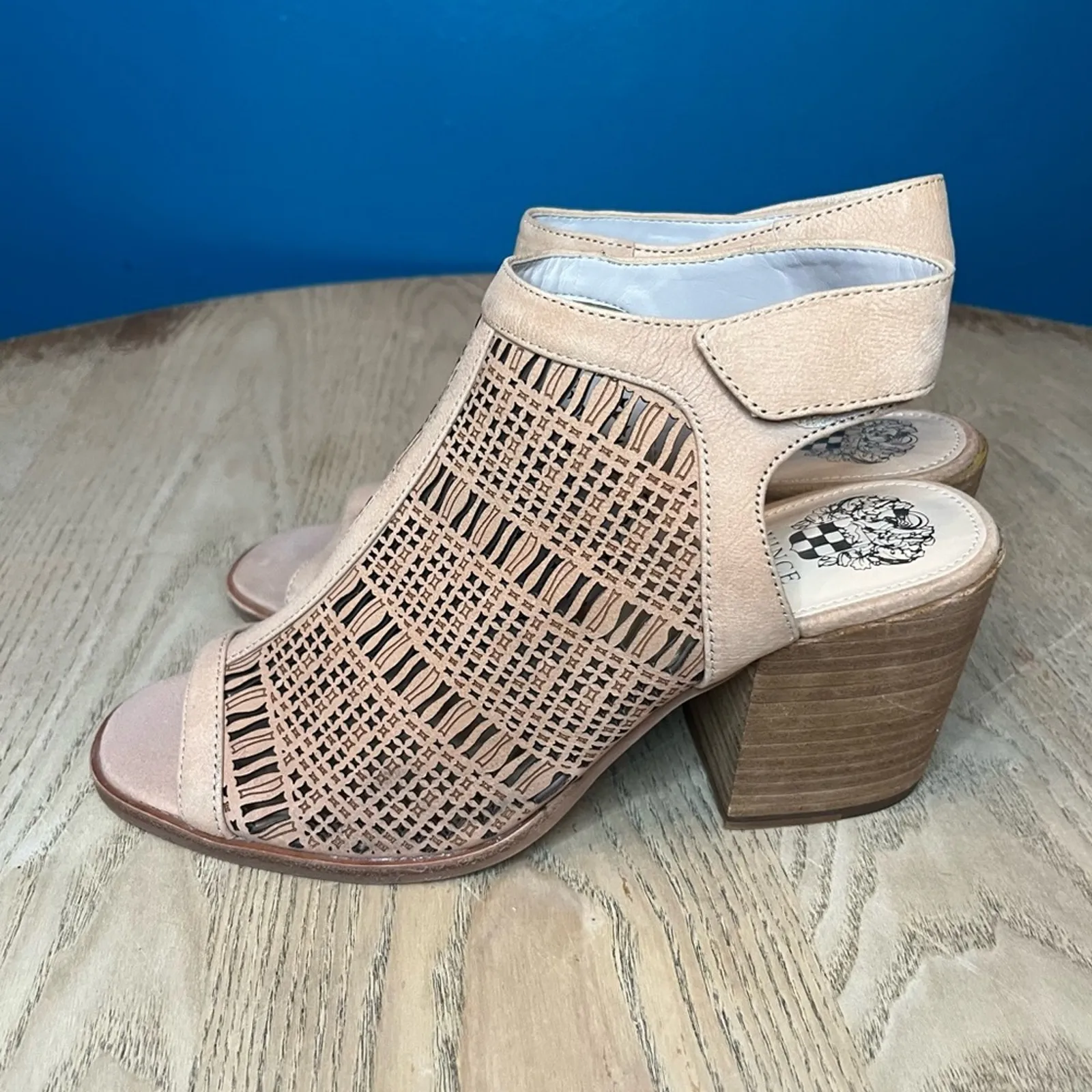 Vince Camuto Keannie Block Heel Leather Perforated Cage Sandals Tan Women’s 8 - Image 4