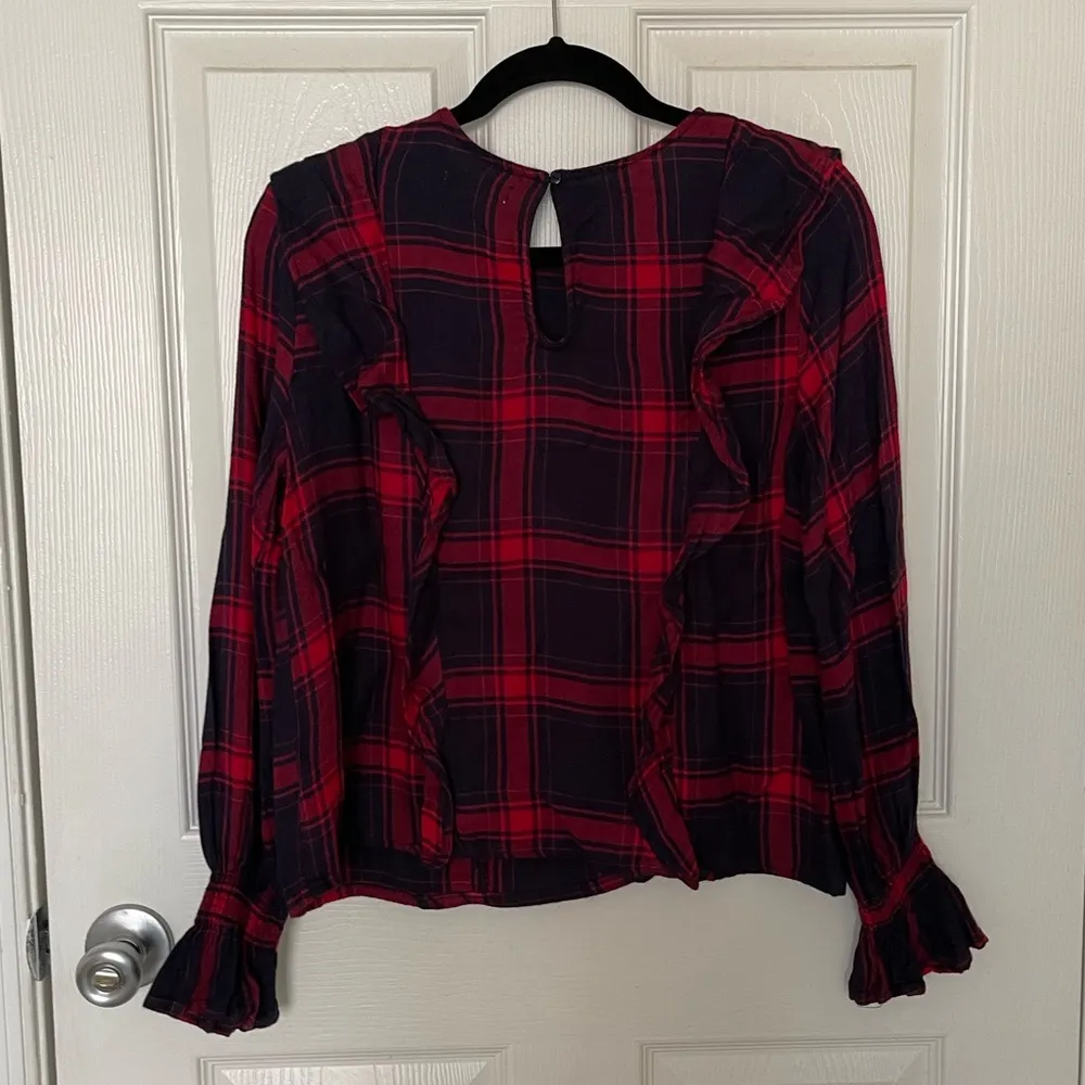 Kenzie Jeans Long Sleeve Ruffle Plaid Blouse - M - Image 4