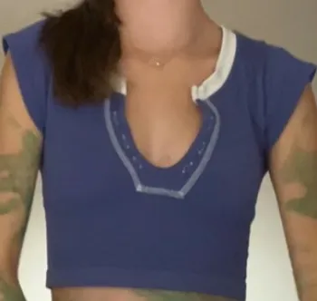 Blue Urban Outfitters Top crop - Image 2