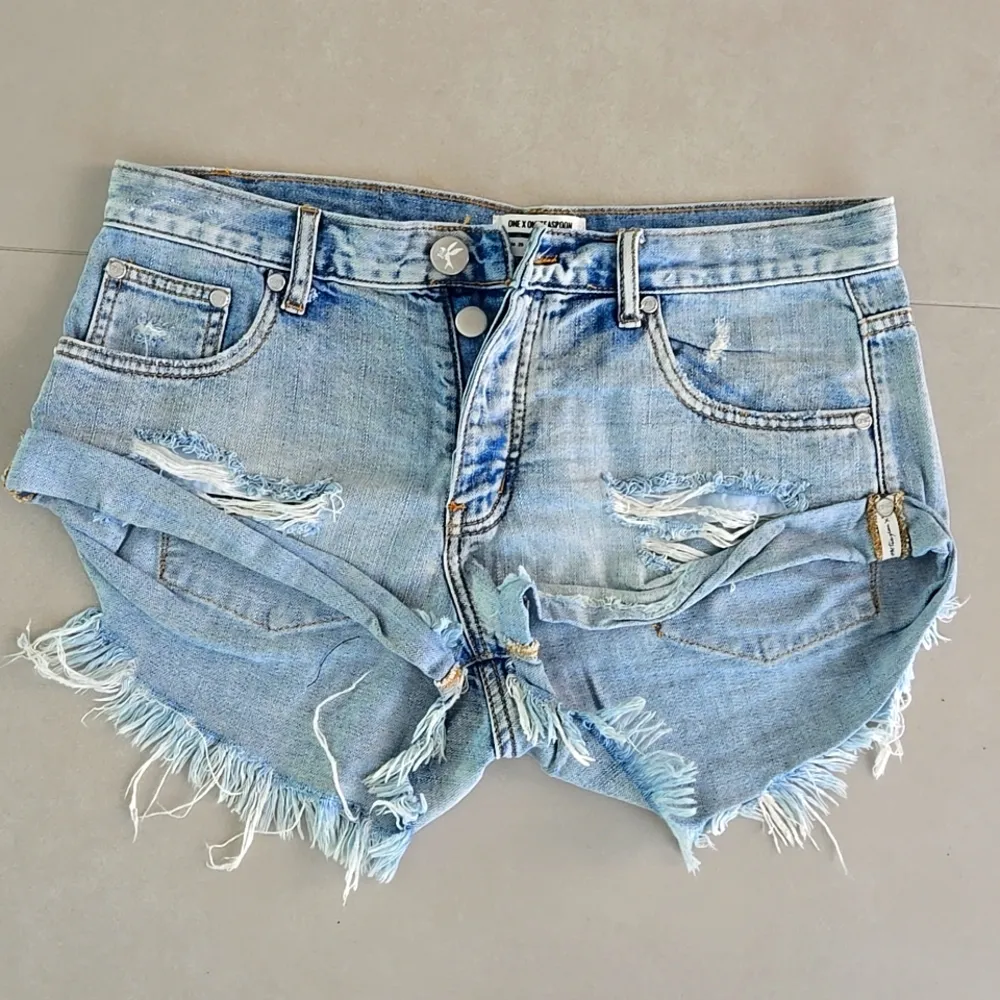 Bandits Distressed High Rise Women Shorts - Image 2
