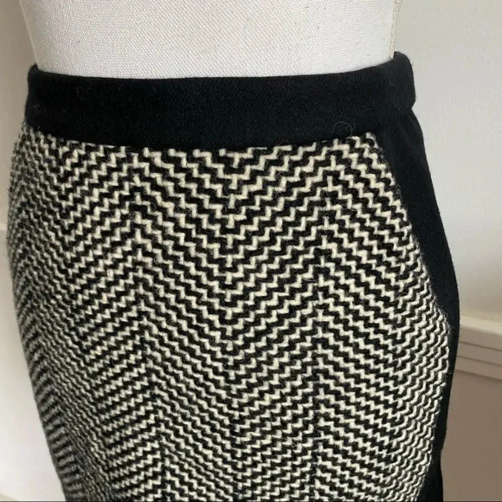 J. Crew • Chevron Wool Postage Stamp Mini Skirt - Image 4