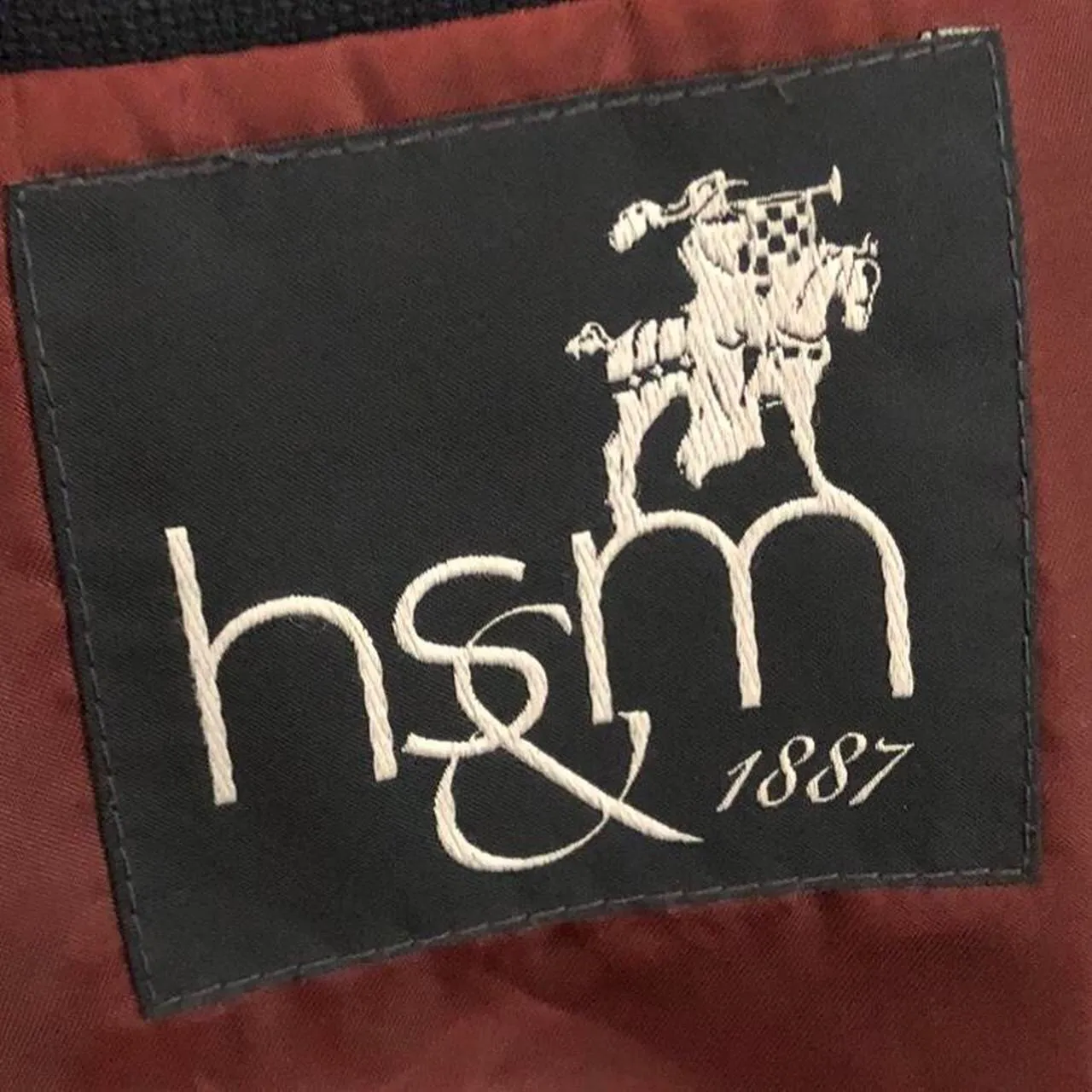 Dillards Navy blue structured oversize boyfriend fit preppy blazer Measurements in pics. Excellent condition - Image 8