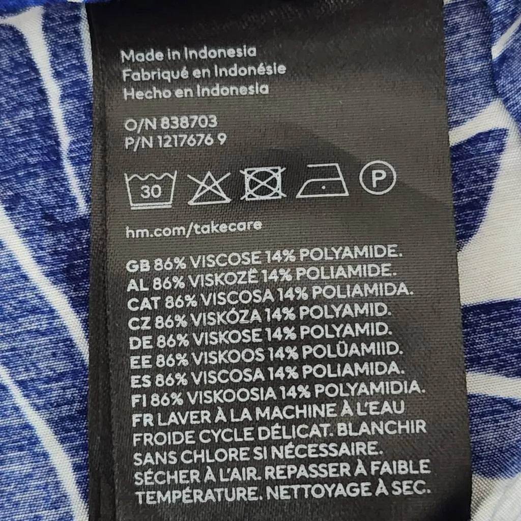 H&M Blue Print Wide Leg Pants Size 12 Blue and White Print Resortwear Pants - Image 7