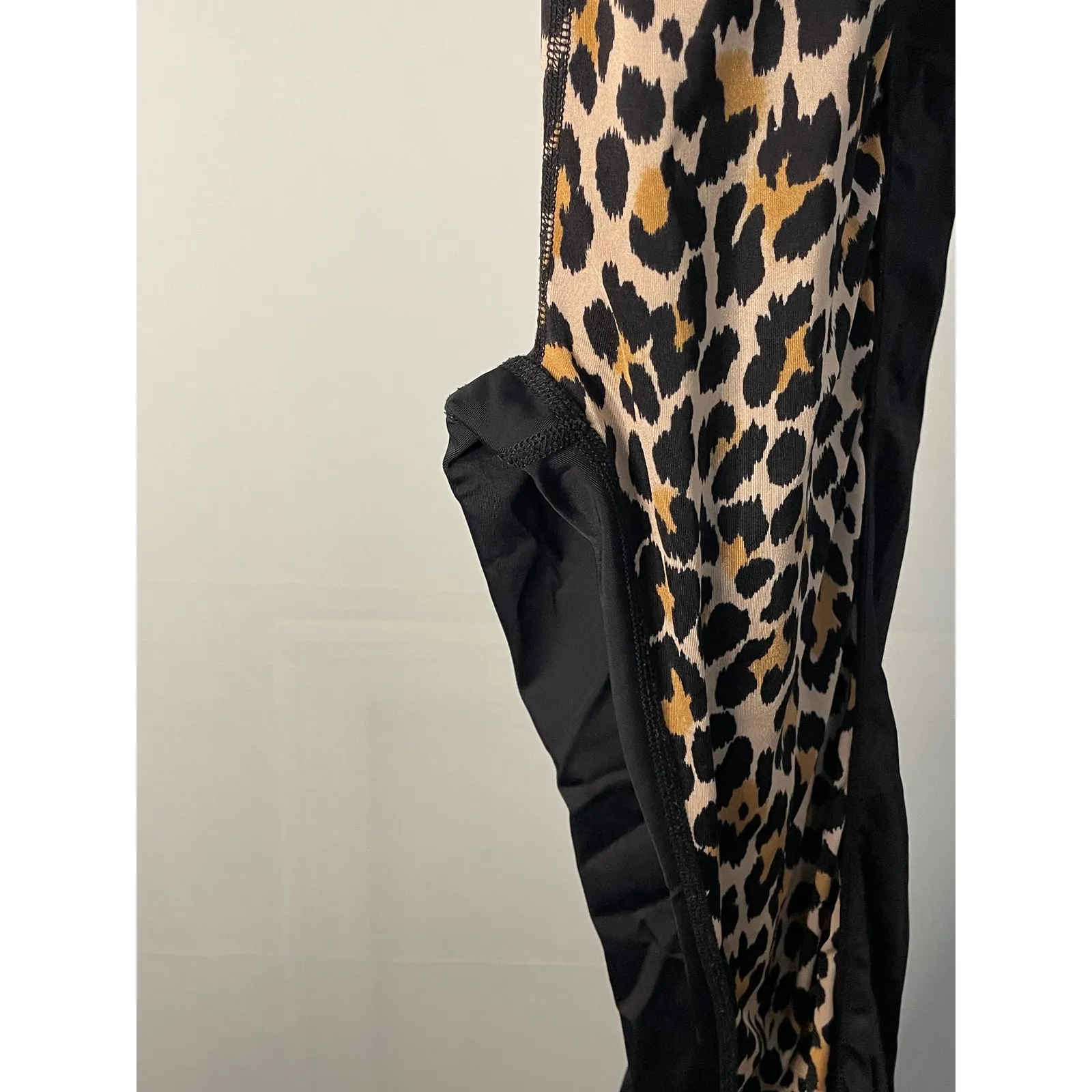 Kate Spade Beyond Yoga High Waisted Leopard Print Leggings Black Activewear - Image 5