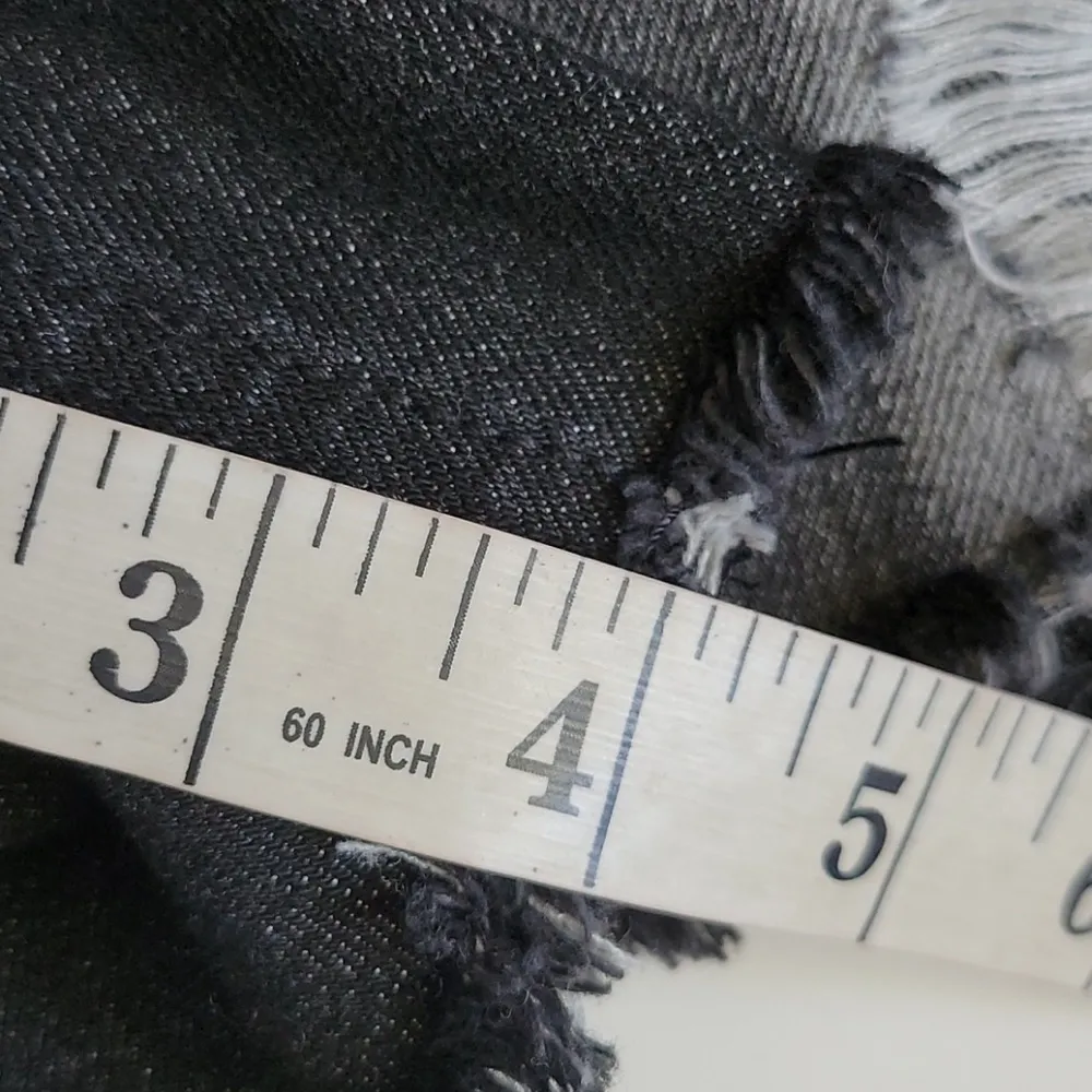 Empyre distressed denim shorts size 10 - Image 11