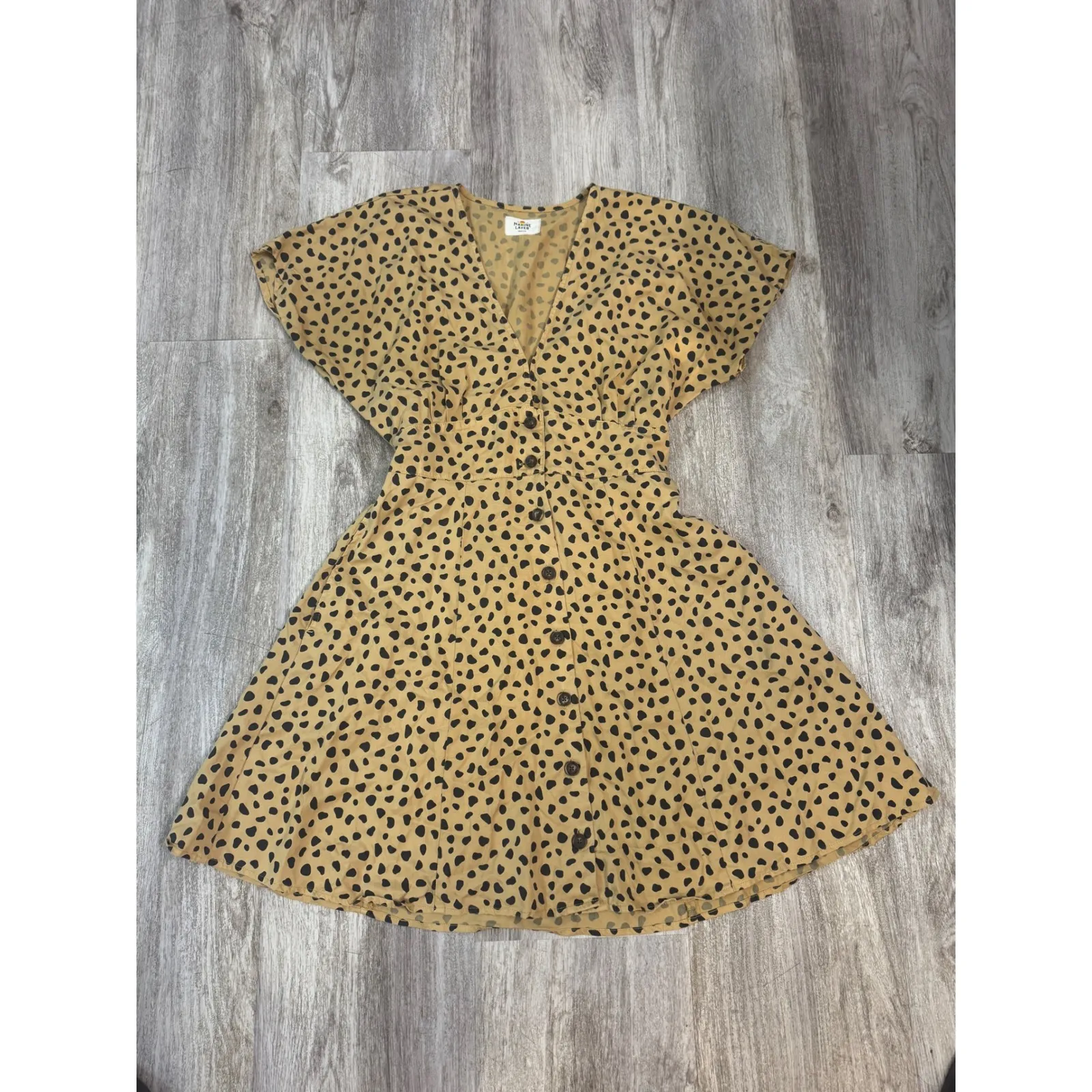 Marine Layer - Camila Abstract
Cheetah Print Button Down Mini Dress
Size Medium - Image 2