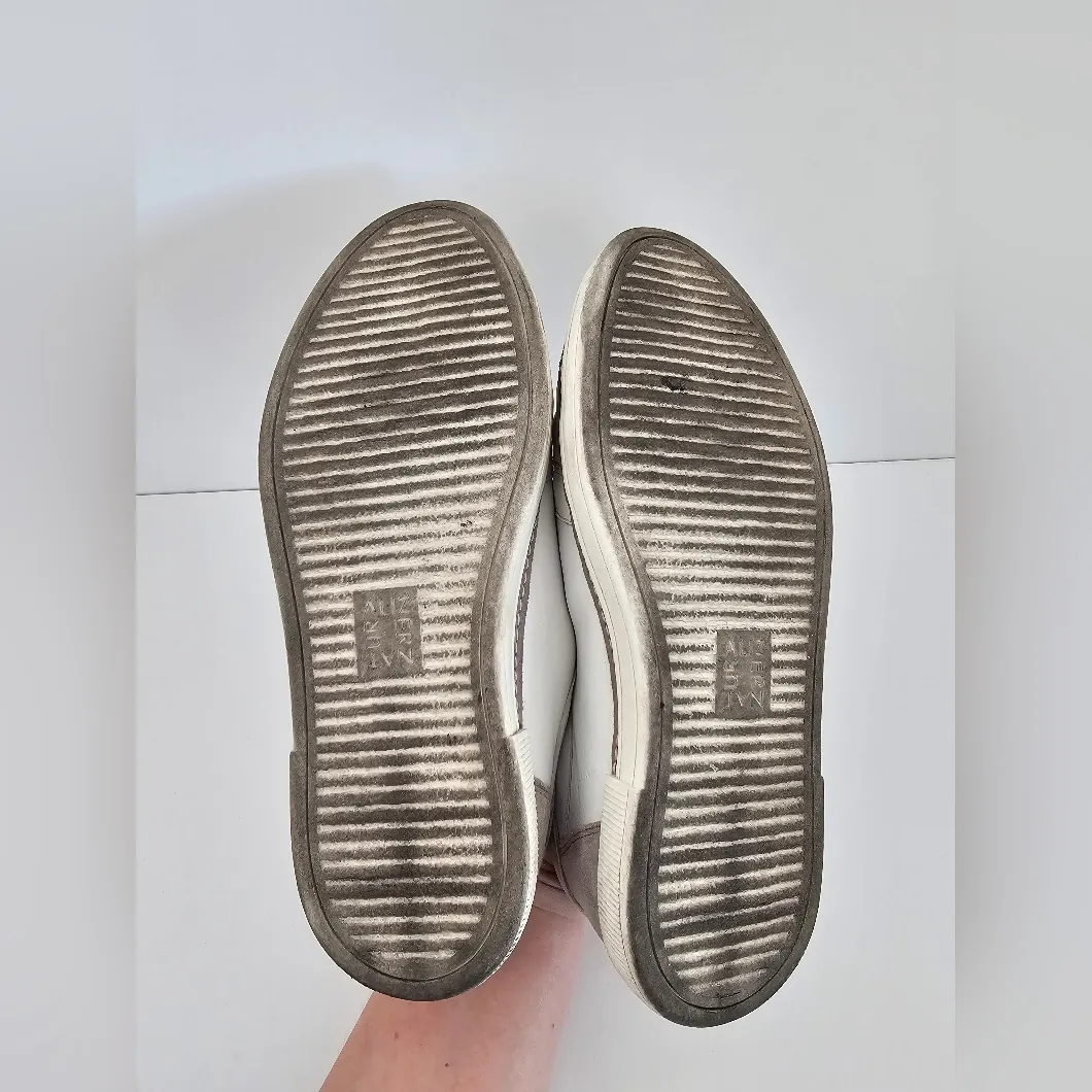 Naturalizer Jane Lace Up Oxfords In White Leather Shoes With Suede Accents 7.5 - Image 5