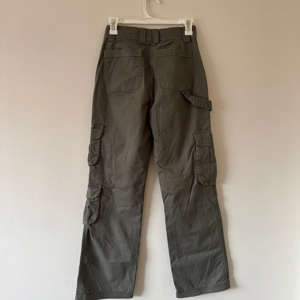 NWOT Abercrombie and Fitch Green Relaxed Cargo Pants 24 / 00 R - Image 12