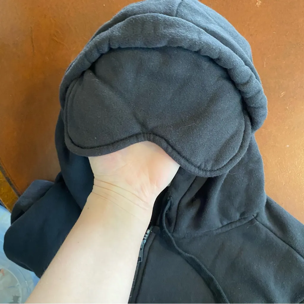 Pond Los Angeles Essential Hoodie Black size small airplane airport travel sleep - Image 7