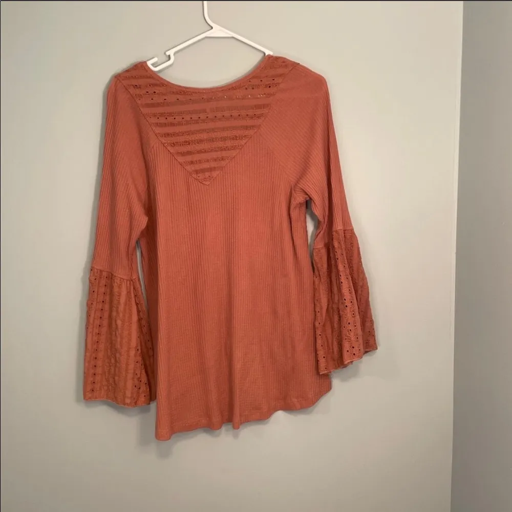 Free people blush pink mauve salmon boho bell sleeve dress shirt top size small! - Image 6