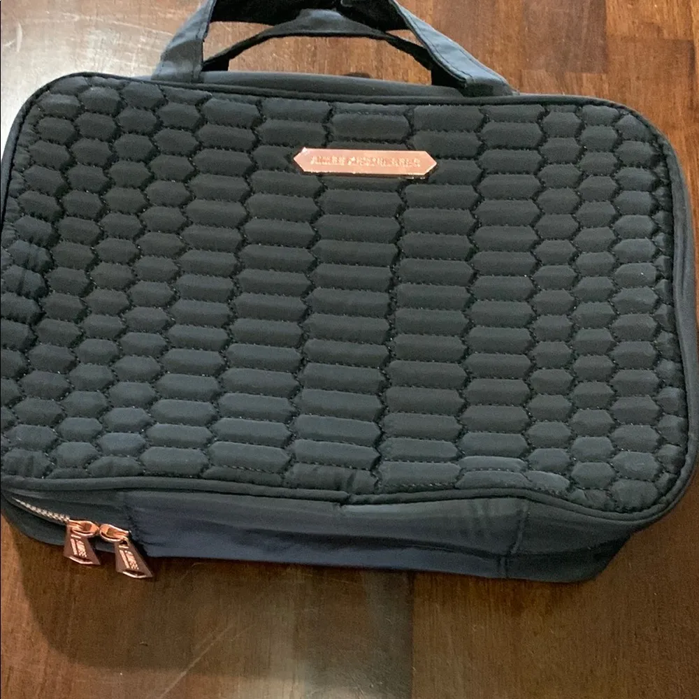 Aimee Kestenberg  Black Quilted makeup Bag - Image 8