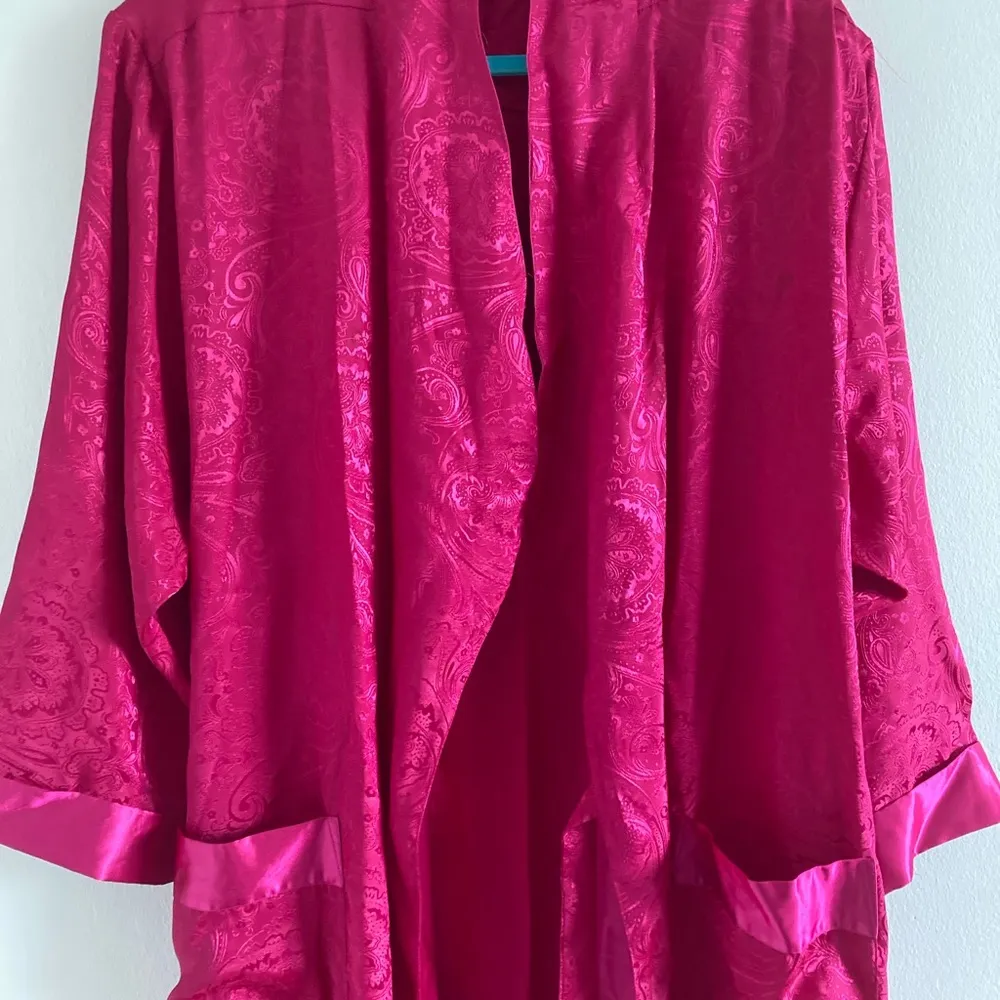 Victoria Secret Vintage Gold Label Pink Robe - Image 7