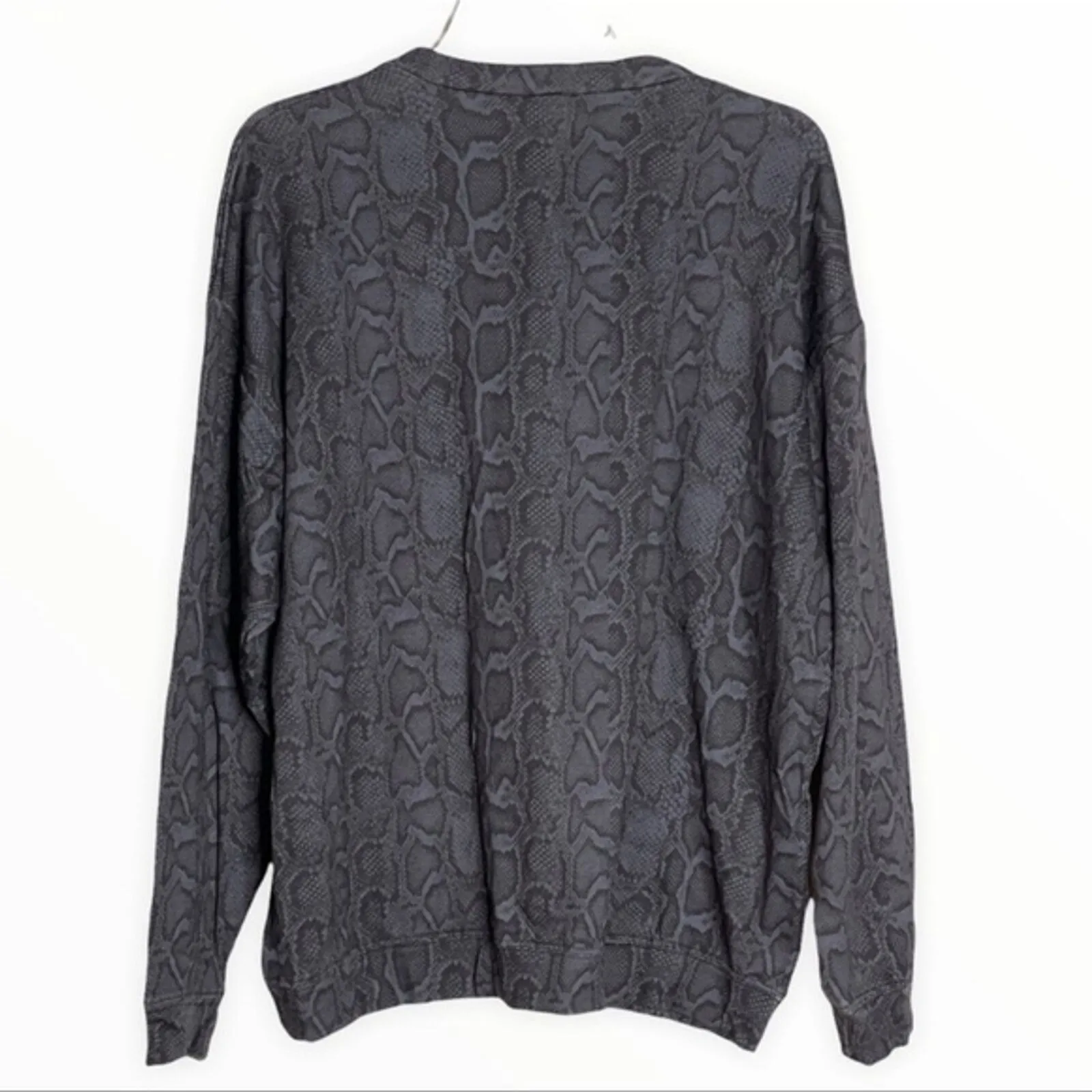 Onzie Shirt Women One Size Blue Navy Serpent Slouchy Boyfriend Sweatshirt Casual - Image 2