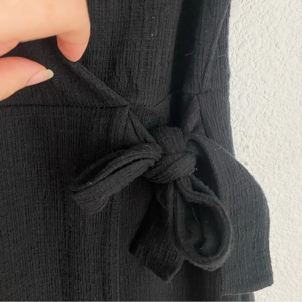 Texture and Thread short sleeve black mini faux wrap dress, size XS - Image 5