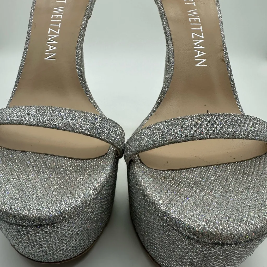 STUART WEITZMAN Tall Mettalic Heels. - Image 6