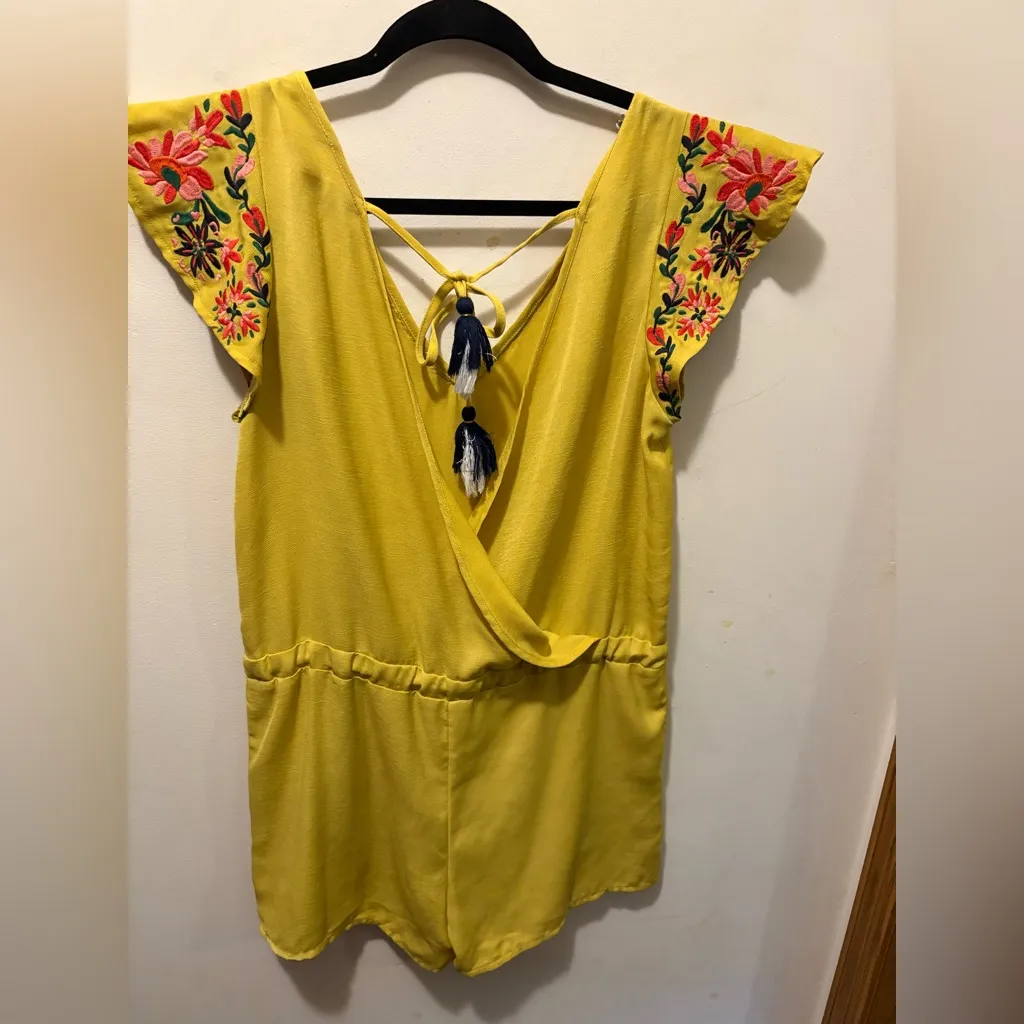 TMHL‎ Bali Emroidered sleeve romper sz small - Image 6
