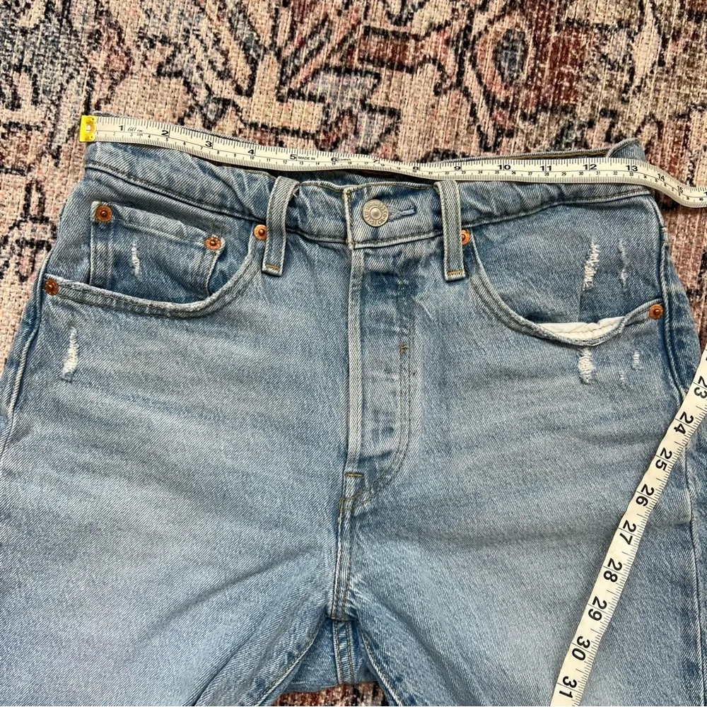 Levi’s 501 Classic Mid Thigh Denim Jean Shorts Denim Frayed Hem Distressed 6” - Image 7