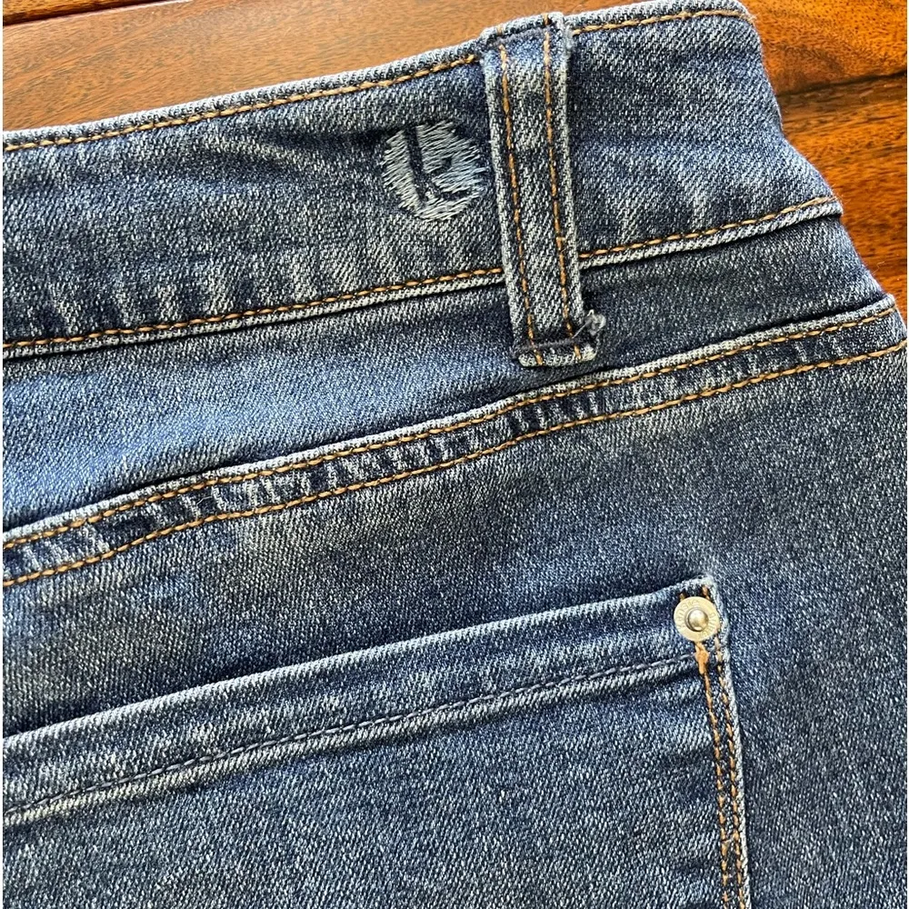 Kensie Jeans Perry Pearl Embellished Blue Jeans 8/29 GUC - Image 7