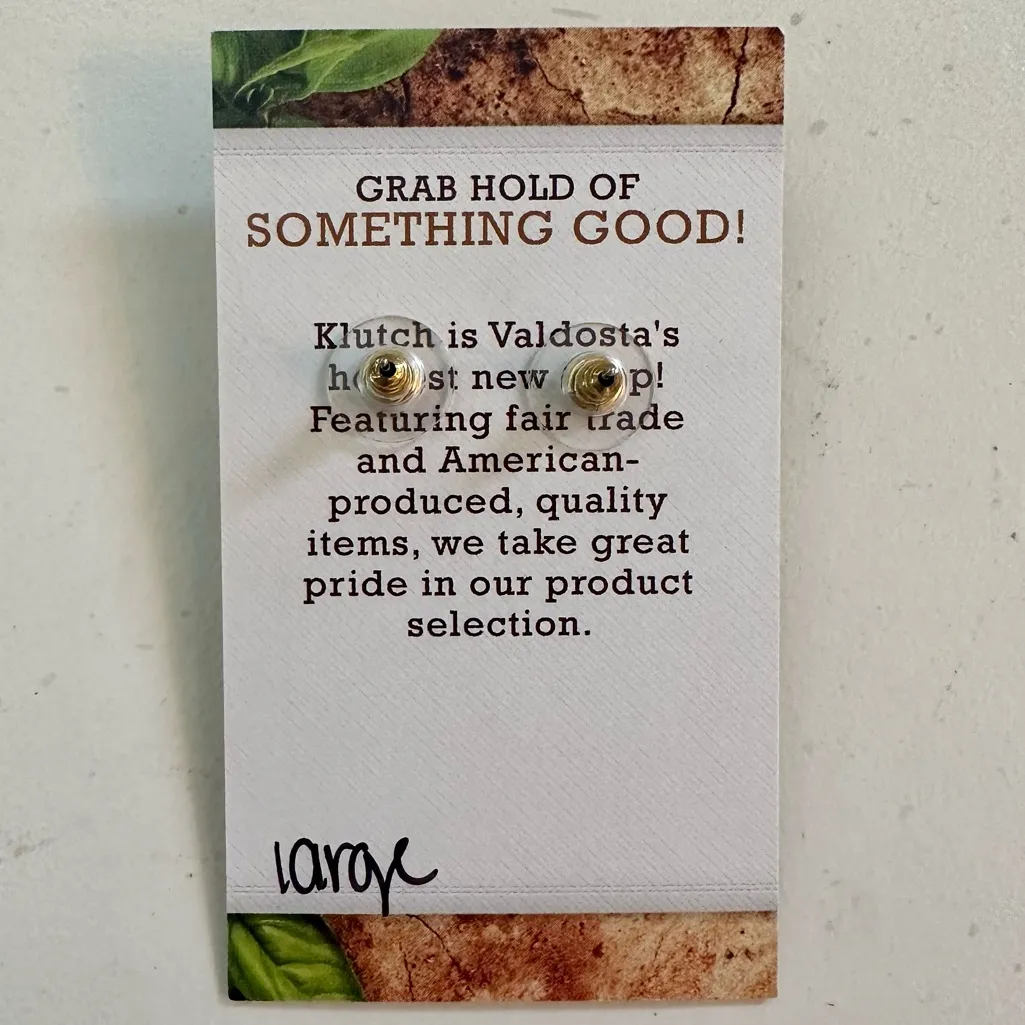 Adorable golden woven stud earrings ✨ BNWT - Image 3